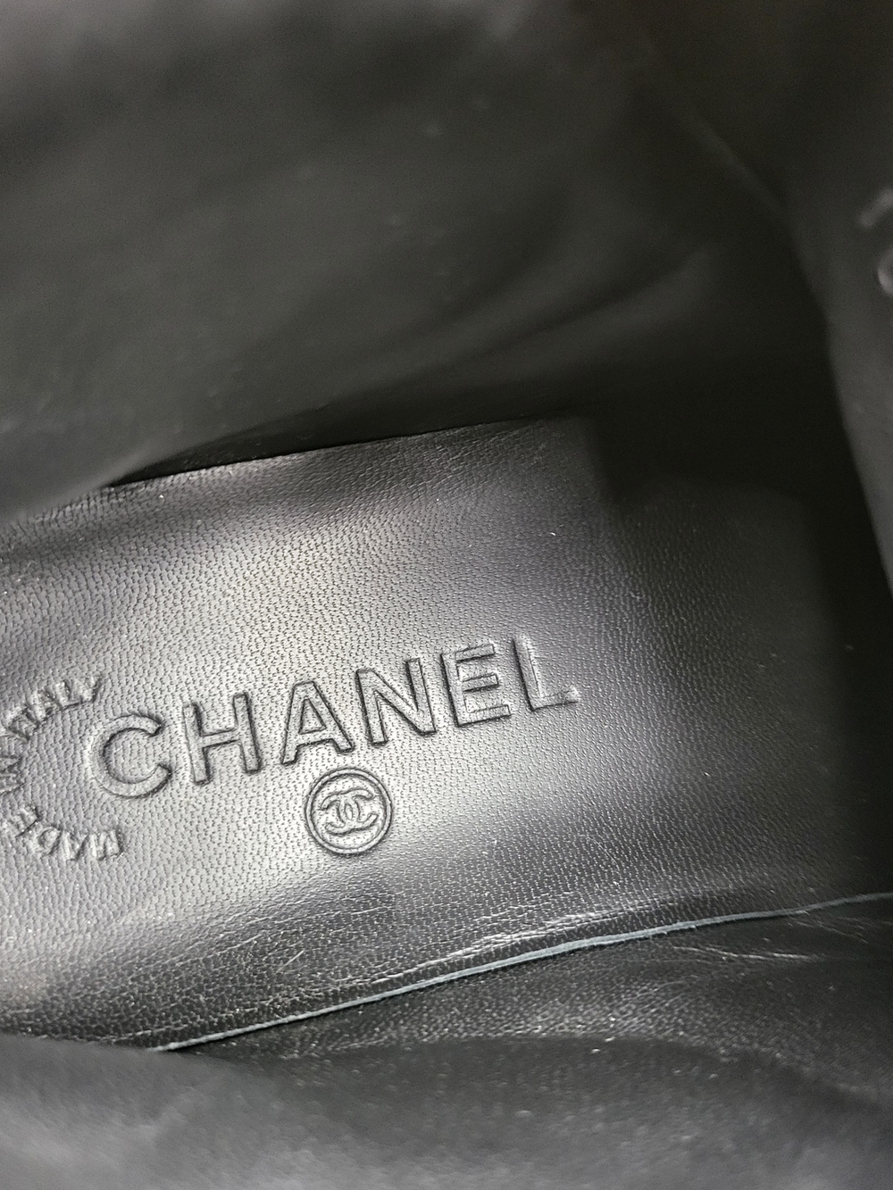 CHANEL LAMBSKIN LEATHER TWEED ZIPPED HI-TOP SNEAKERS 6.5. Authentic. - Picture 5 of 12